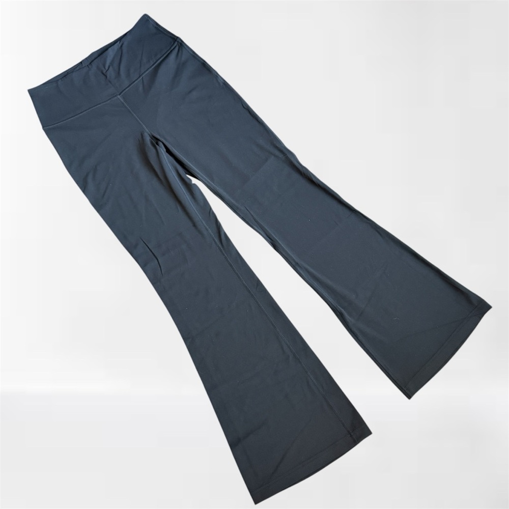 Lululemon Groove Super High-Rise Flared Pant Nulu Black Size 12 - Picture 2 of 12
